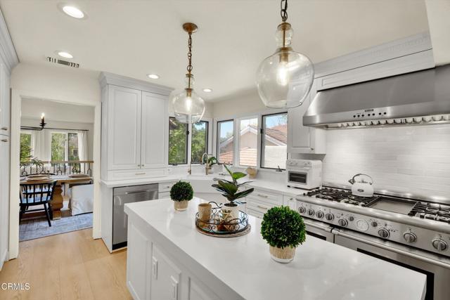 4559 Rayburn Street, Westlake Village CA: https://media.crmls.org/mediaz/0eaf2164-b10a-4687-a947-150fba6759c2.jpg