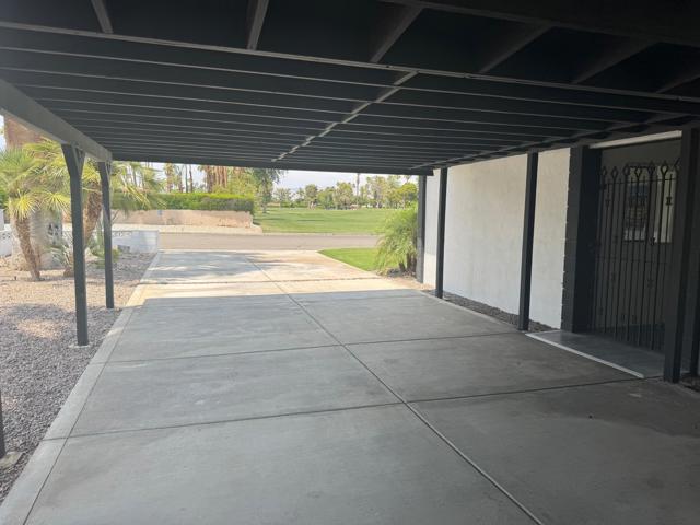 5155 E Bobolink Lane, Palm Springs CA: https://media.crmls.org/mediaz/0eaf60ed-03f5-4f92-a78f-7d7af2563ace.jpg