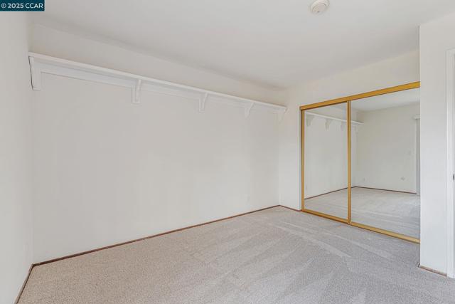 1372 Bent Tree Ln, Concord CA: https://media.crmls.org/mediaz/0eafbb84-5f9c-47b6-b72d-7c1f7d9eac68.jpg