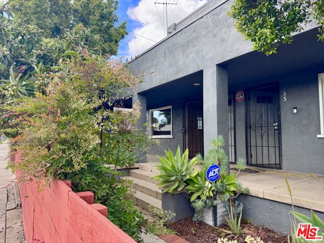 1151 E 15th Street, Long Beach CA: https://media.crmls.org/mediaz/0eb0037f-c47d-44eb-830d-49a8c685ec17.jpg
