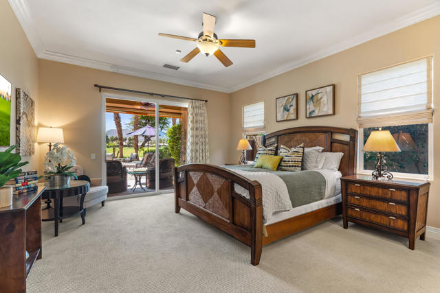 56925 Mountain, La Quinta CA: https://media.crmls.org/mediaz/0eb17314-6afd-4c2e-84f7-9a4358392e34.jpg