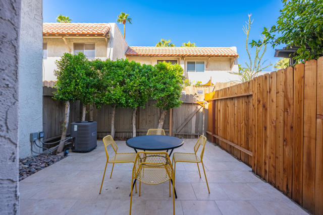 1832 N Mira Loma Way, Palm Springs, CA 92262