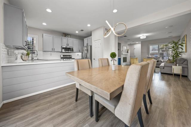 2194 Honeybee Street, Chula Vista CA: https://media.crmls.org/mediaz/0eb1b2a7-55ff-46c6-bc1b-3f746e8cad4a.jpg