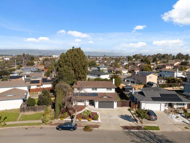 37640 Hyacinth St, Newark CA: https://media.crmls.org/mediaz/0eb288fa-d277-4617-b640-e933ea899587.jpg