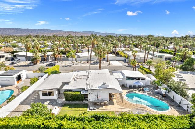 2211 N Starr Road, Palm Springs CA: https://media.crmls.org/mediaz/0eb3568b-6f6c-4c80-957d-21a2b09b28af.jpg