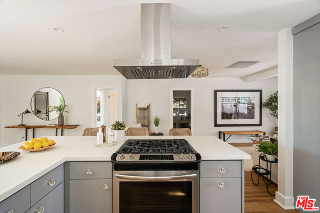 1414 N Coronado Terrace, Los Angeles CA: https://media.crmls.org/mediaz/0eb3c46a-dc76-4b61-b945-052b4503524b.jpg