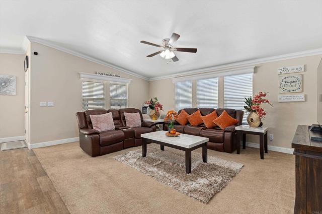 Detail Gallery Image 10 of 45 For 2700 E Valley Pkwy #64,  Escondido,  CA 92027 - 3 Beds | 2 Baths