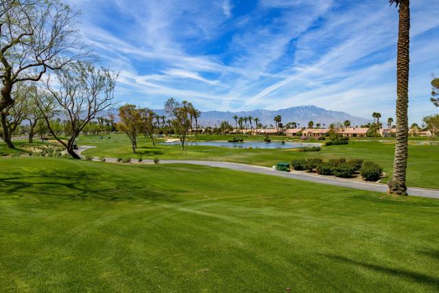 35232 Moorbrook Road, Palm Desert CA: https://media.crmls.org/mediaz/0eb41800-8e79-4ac5-84a0-577805933218.jpg