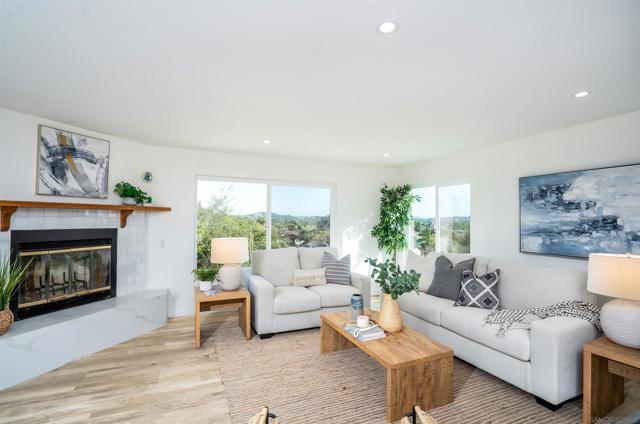 1466 Conway Dr, Escondido CA: https://media.crmls.org/mediaz/0eb44146-acc8-4239-abef-38d0c94488bf.jpg