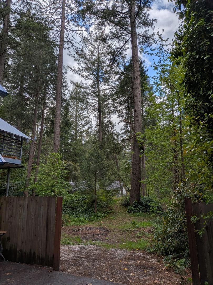 https://media.crmls.org/mediaz/0eb467df-7126-4e99-8e1f-9365734965cd.jpg?preset=X-Large