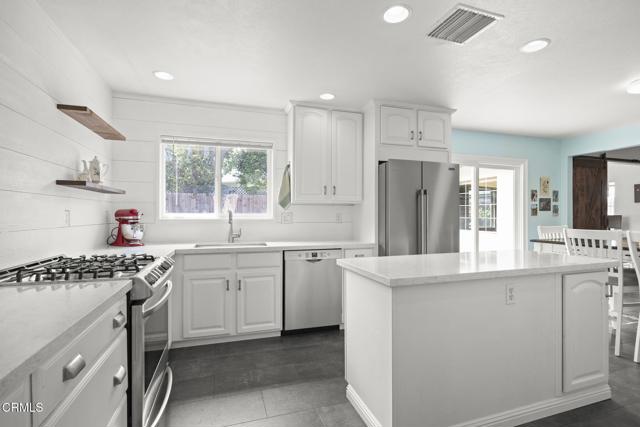 709 Walker Avenue, Camarillo CA: https://media.crmls.org/mediaz/0eb52af4-1b41-4810-b2be-018f1f1dded2.jpg