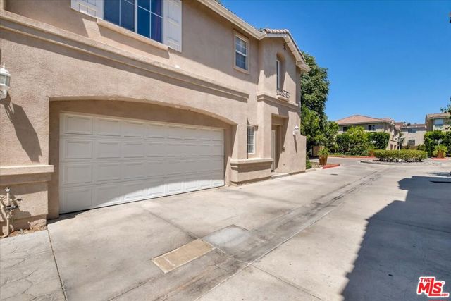 5616 Etiwanda Avenue, 6 photo 3