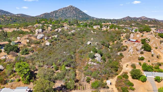 2 Chablis Rd, Ramona CA: https://media.crmls.org/mediaz/0eb62a65-a2b4-42c6-bf72-461483ae8b02.jpg