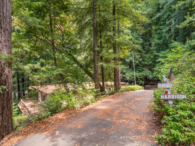 325 Woodland Drive, Scotts Valley CA: https://media.crmls.org/mediaz/0eb6aa9a-6959-4337-bb8d-8869575d7e23.jpg