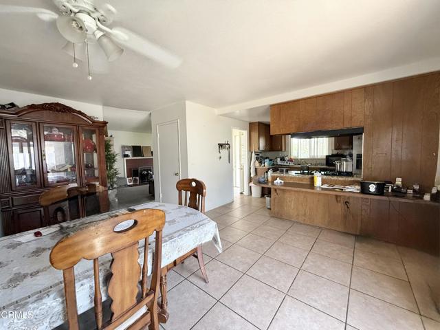 Detail Gallery Image 3 of 10 For 1421 Kingswood Way, Oxnard,  CA 93030 - 4 Beds | 2 Baths