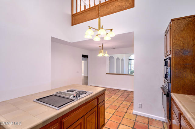 751 Wildwood Avenue, Thousand Oaks CA: https://media.crmls.org/mediaz/0eb7b18b-b9d2-4ab5-8587-84e7bd83e32e.jpg