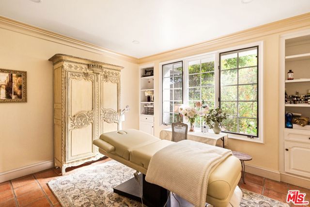 Drew Fenton | 2113 Stoney Hill Road Los Angeles CA | MLS: 7403799