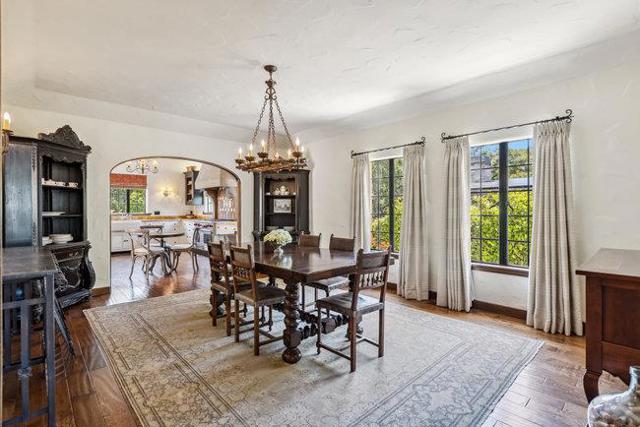 2307 Easton Drive, Burlingame CA: https://media.crmls.org/mediaz/0eba7adf-2f9f-4d09-bb1f-5a2719319458.jpg