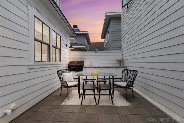 169 Donax Ave, Imperial Beach CA: https://media.crmls.org/mediaz/0eba99ca-7a70-4b56-858e-e79959c2925a.jpg