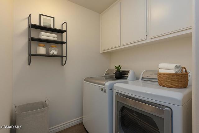 3343 Shadetree Way, Camarillo CA: https://media.crmls.org/mediaz/0ebab123-11c0-4356-add1-08be98f69726.jpg