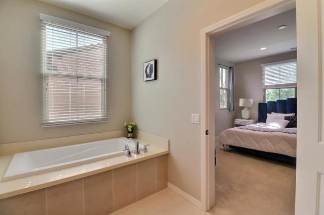 128 Parkwood, Irvine CA: https://media.crmls.org/mediaz/0ebc423c-39ad-449e-a021-d210f93037c5.jpg