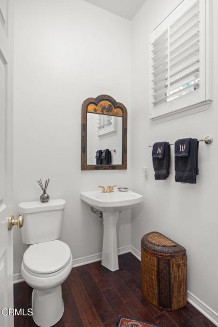 985 Corte Augusta, Camarillo CA: https://media.crmls.org/mediaz/0ebca804-bbc5-4f43-94a7-0e799171b965.jpg