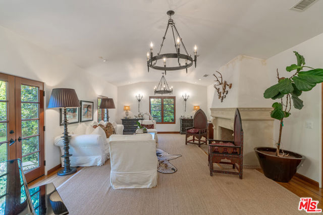 221 S Beverly Glen Boulevard, Los Angeles CA: https://media.crmls.org/mediaz/0ebcc0dd-e6ee-44b0-b6ba-38ff9253136b.jpg