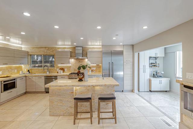 3119 Oak Knoll Drive, Redwood City CA: https://media.crmls.org/mediaz/0ebebad8-ae31-451d-bda1-8c7291c2389c.jpg