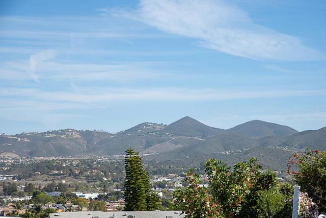 3535 Linda Vista Drive, San Marcos CA: https://media.crmls.org/mediaz/0ebed086-4732-45b1-a36f-8c8f37a76a8e.jpg