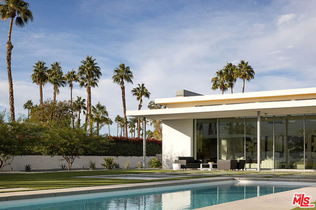 6 Big Sioux Road, Rancho Mirage CA: https://media.crmls.org/mediaz/0ebed9be-ae0c-4e7a-bcca-36621274e73a.jpg