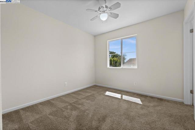 4775 Mahogany St, Dublin CA: https://media.crmls.org/mediaz/0ebee9c4-7adb-48fd-b71c-e61e9af563e6.jpg