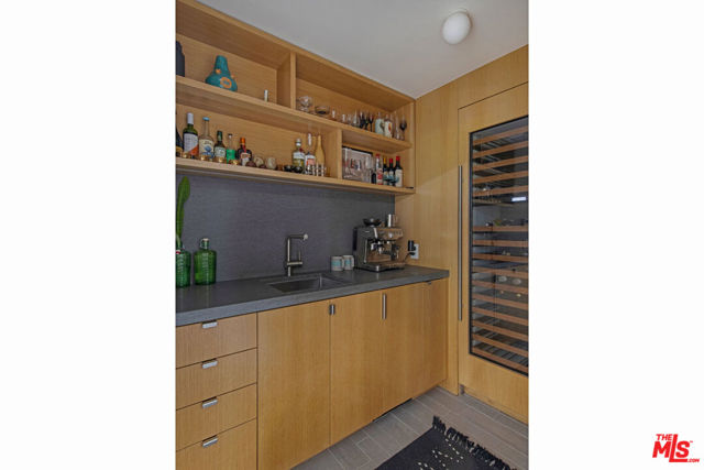 1030 Canon Drive, San Marino CA: https://media.crmls.org/mediaz/0ebf1c9d-5c25-4e7f-a72d-857a703c7f60.jpg
