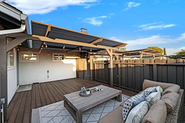613 Joyce St, Livermore CA: https://media.crmls.org/mediaz/0ebf94d2-5681-4fb6-9c43-0daf4b04f4fa.jpg