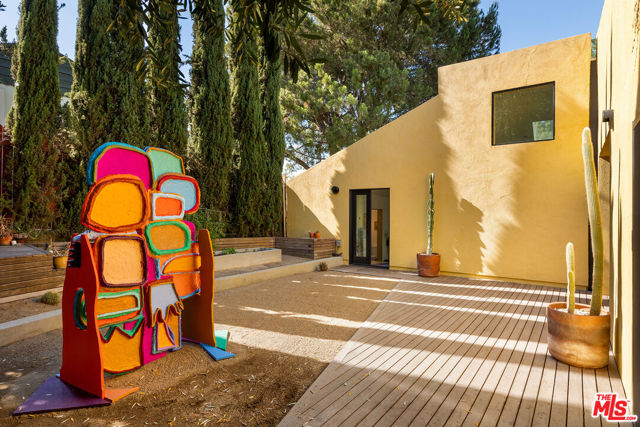 3435 Verdugo Vista Terrace, Los Angeles CA: https://media.crmls.org/mediaz/0ec05874-ad16-4b85-9749-5592704c7dab.jpg