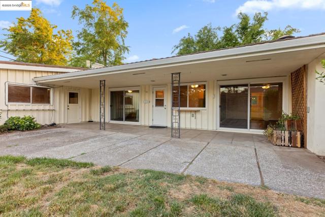 5235 Adelaide WAY, Carmichael CA: https://media.crmls.org/mediaz/0ec07037-ac42-4dea-993a-2d834fa6de22.jpg