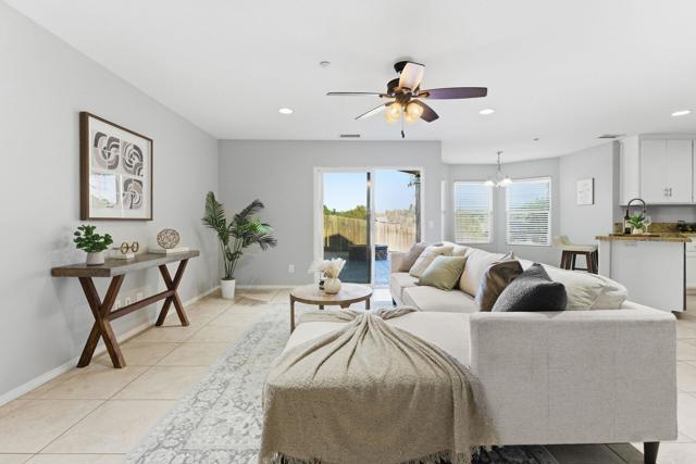 Detail Gallery Image 21 of 55 For 209 Journeys End, Vista,  CA 92083 - 4 Beds | 2/1 Baths