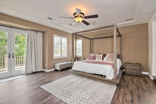 993 Hawthorne Creek Dr, Chula Vista CA: https://media.crmls.org/mediaz/0ec18dcd-58cb-44c6-8857-1e3c449297eb.jpg