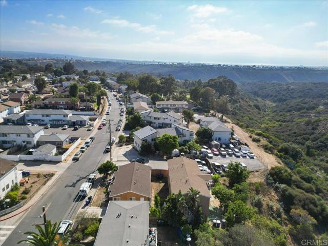 6736 40 Kelly Street, San Diego CA: https://media.crmls.org/mediaz/0ec1d5f0-ef54-4bdf-9fdb-e9d16eadf1ac.jpg