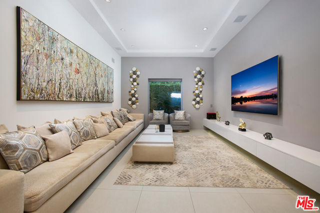 2791 Ellison Drive, Beverly Hills CA: https://media.crmls.org/mediaz/0ec1ff8f-598f-4337-bfe7-b059d2d93276.jpg