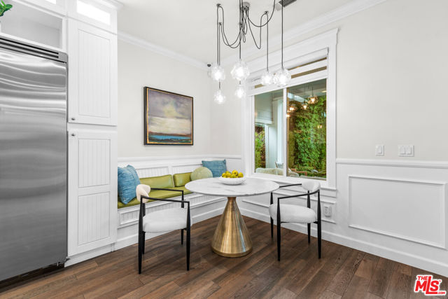 4616 Ventura Canyon Avenue, Sherman Oaks CA: https://media.crmls.org/mediaz/0ec22c46-1739-48c1-aa97-4665803575d4.jpg