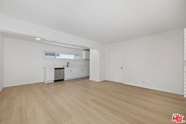 2621 Centinela Avenue, 7 photo 6