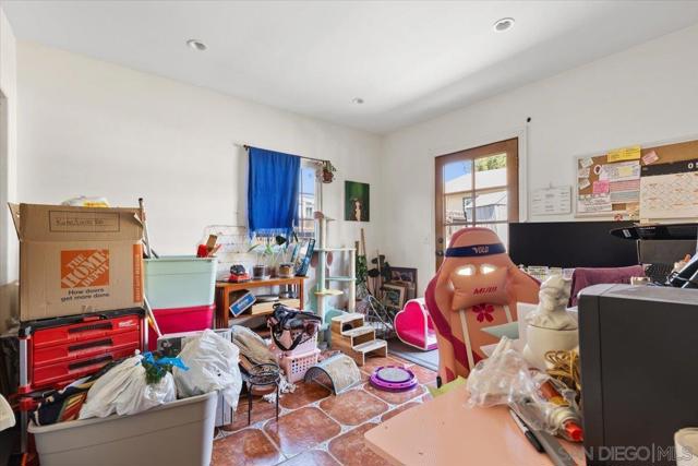 2832 34 K St, San Diego CA: https://media.crmls.org/mediaz/0ec2d89d-9fc7-40a3-aed8-76a24422225a.jpg