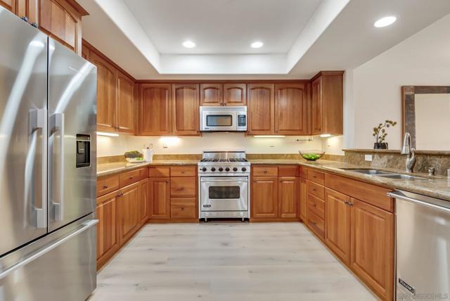 Image 5 of 47 For 7530 Draper Ave  2