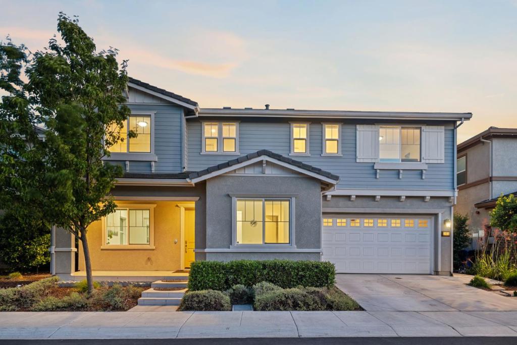 39441 Humpback Whale Road