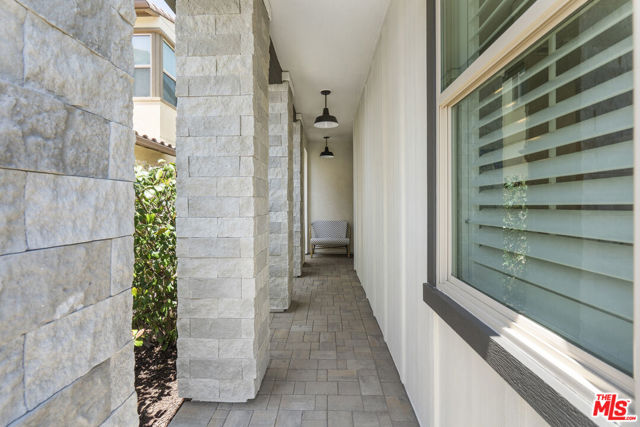 6 Alimon Street, Rancho Mission Viejo CA: https://media.crmls.org/mediaz/0ec36340-39f4-4eaa-ac26-0632bc4c32e6.jpg