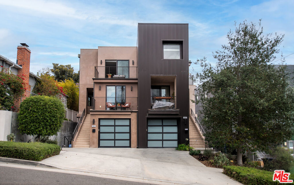 1882 Lucretia Avenue