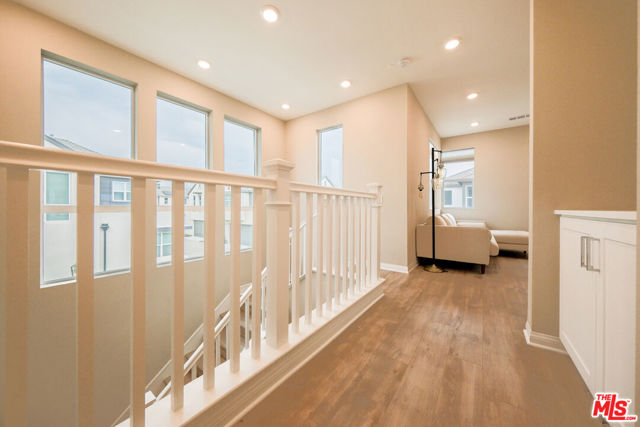 1681 Whitmore Loop, Chula Vista CA: https://media.crmls.org/mediaz/0ec49451-ac8f-4335-bc0a-51bdf05120ff.jpg