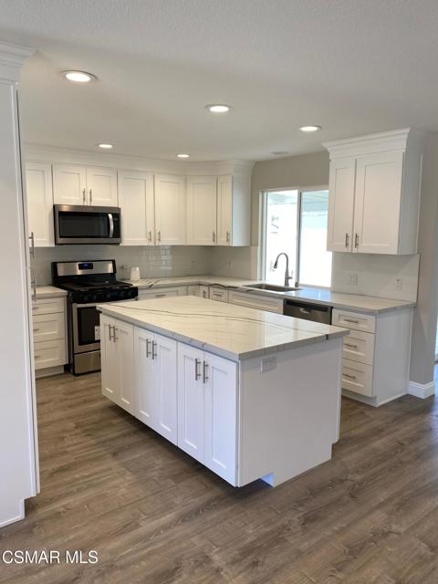 2979 Amarillo Avenue, Simi Valley CA: https://media.crmls.org/mediaz/0ec4dfe8-361e-46ff-b89f-ca6d6ac70ac4.jpg