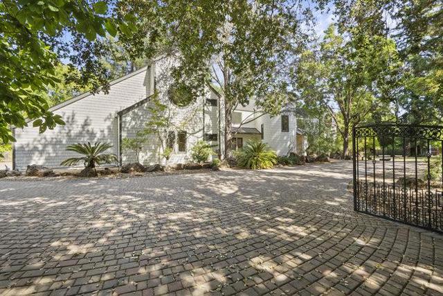 84 Selby, Atherton CA: https://media.crmls.org/mediaz/0ec5770e-a5f9-4611-902c-887a7d564ef6.jpg