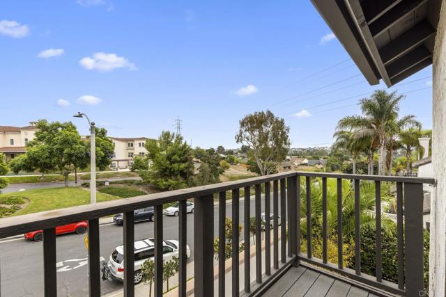 Detail Gallery Image 18 of 45 For 7012 Goldenrod Way, Carlsbad,  CA 92011 - 3 Beds | 2/1 Baths